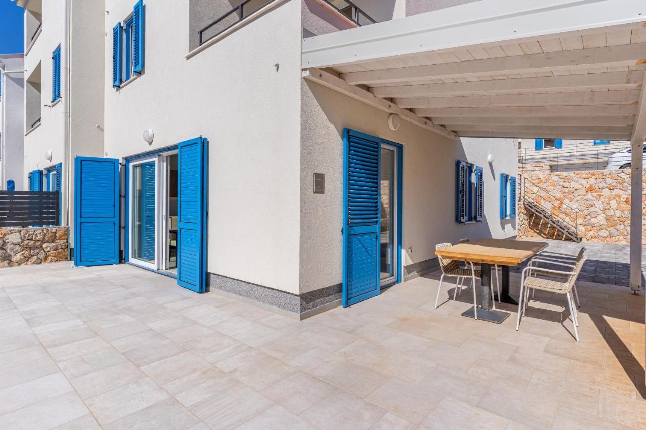 Sea Paradise Cres Exterior photo